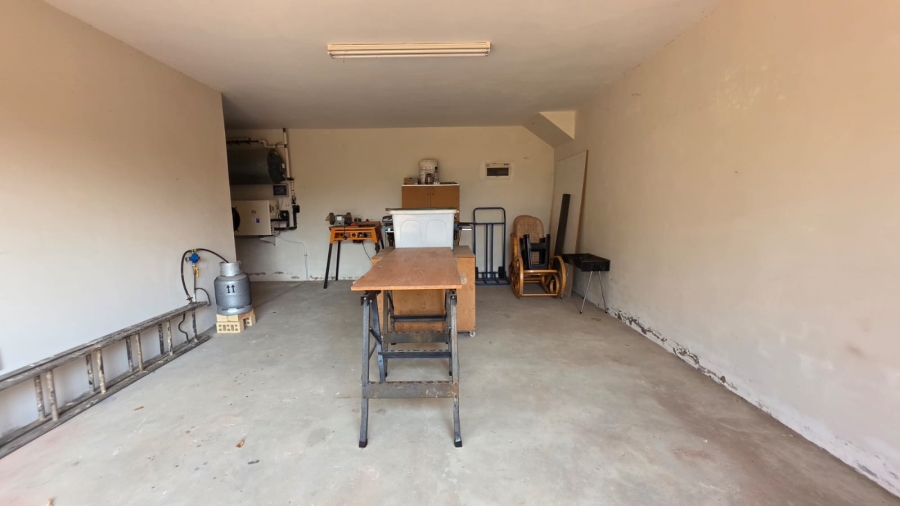 4 Bedroom Property for Sale in Stilbaai Wes Western Cape